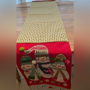 NWT Pier 1 Beaded Snowman 13" x 72" Table Runner